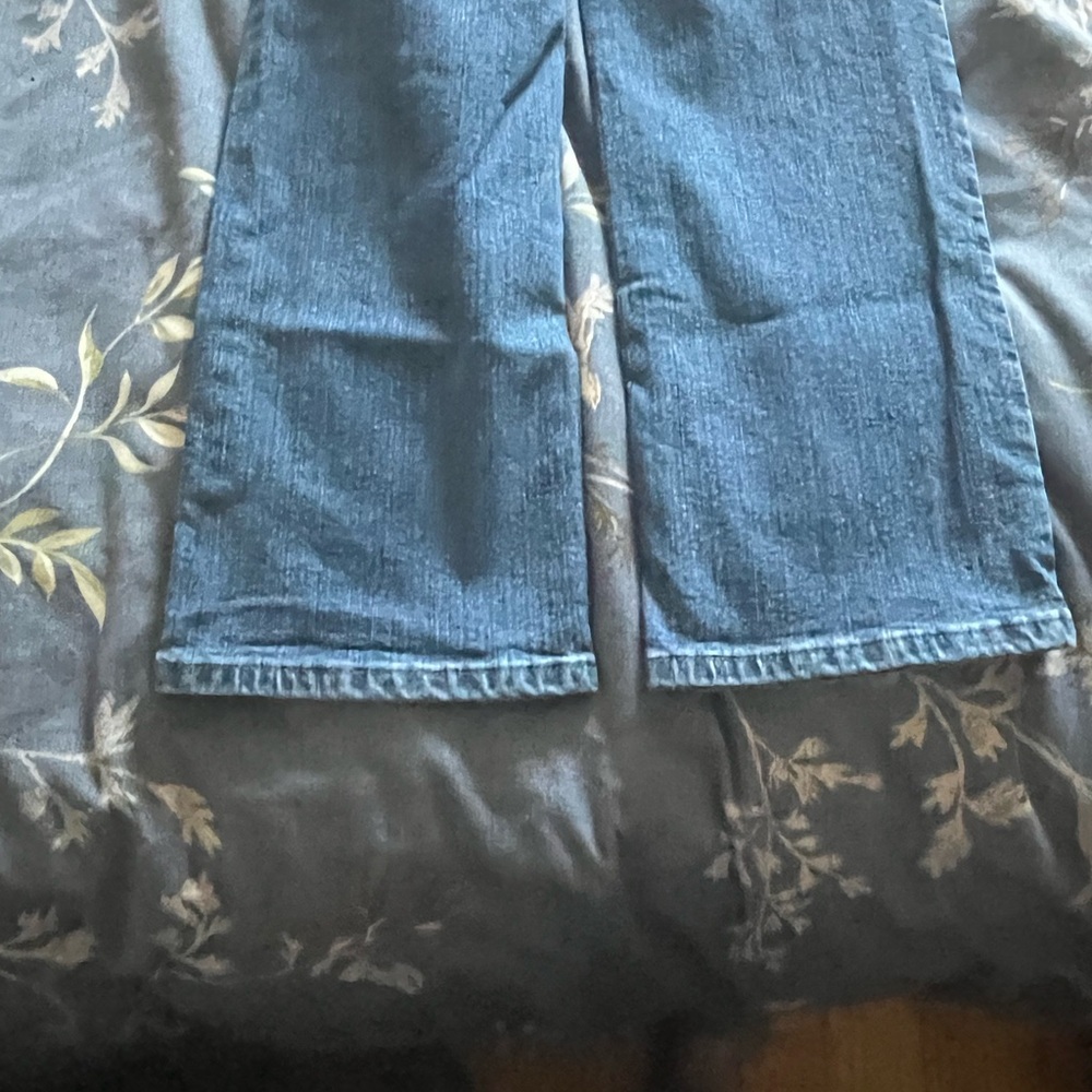 Contrast Jeans - Picture 6 of 6